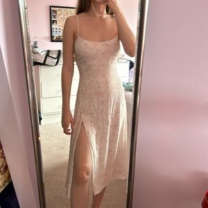 Aritzia Wilfred Size 2 Maxi Dress with slit